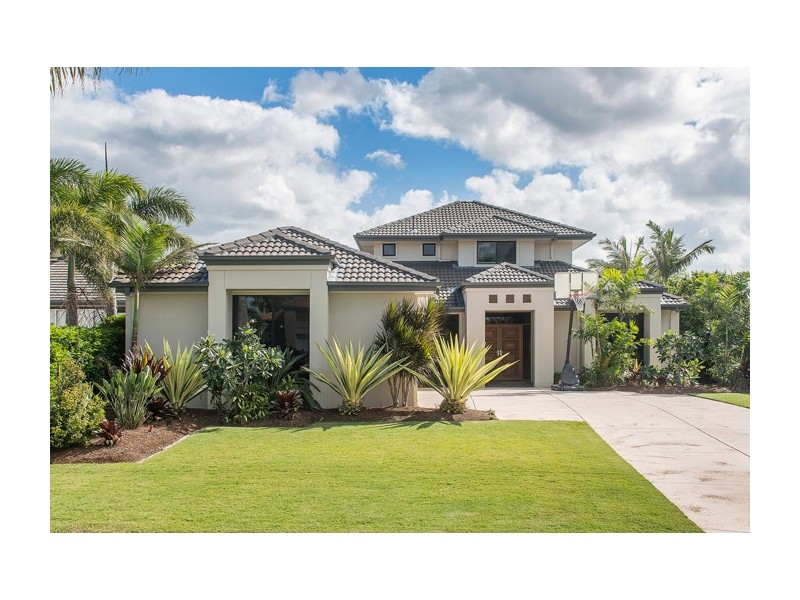 2152 Beaufort Way, Hope Island QLD 4212