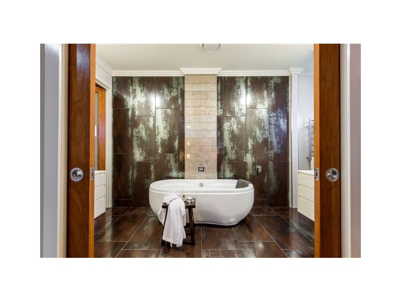 136 The Peninsula, Monterey Keys, Helensvale QLD 4212