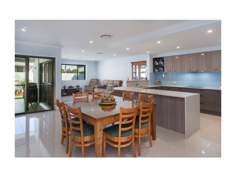 7698 Fairway Boulevard, Hope Island QLD 4212