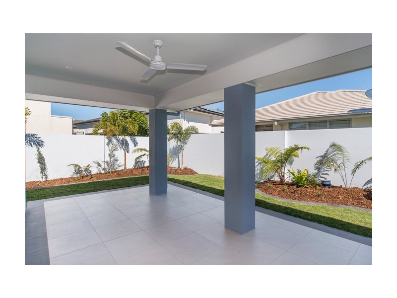 7698 Fairway Boulevard, Hope Island QLD 4212