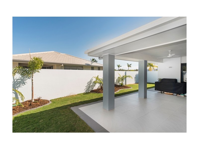 7698 Fairway Boulevard, Hope Island QLD 4212