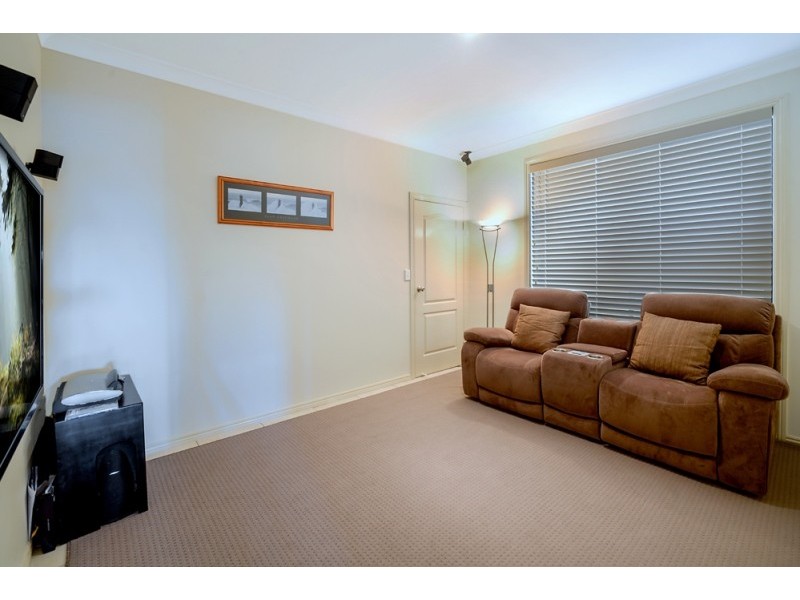 45 Lee-Anne Crescent, Helensvale QLD 4212