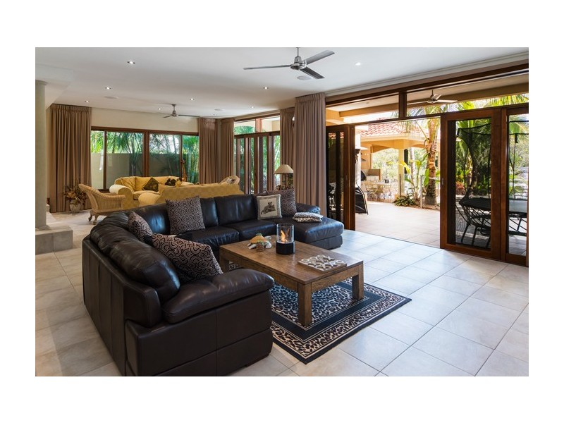 2580 Gracemere Circuit North, Hope Island QLD 4212