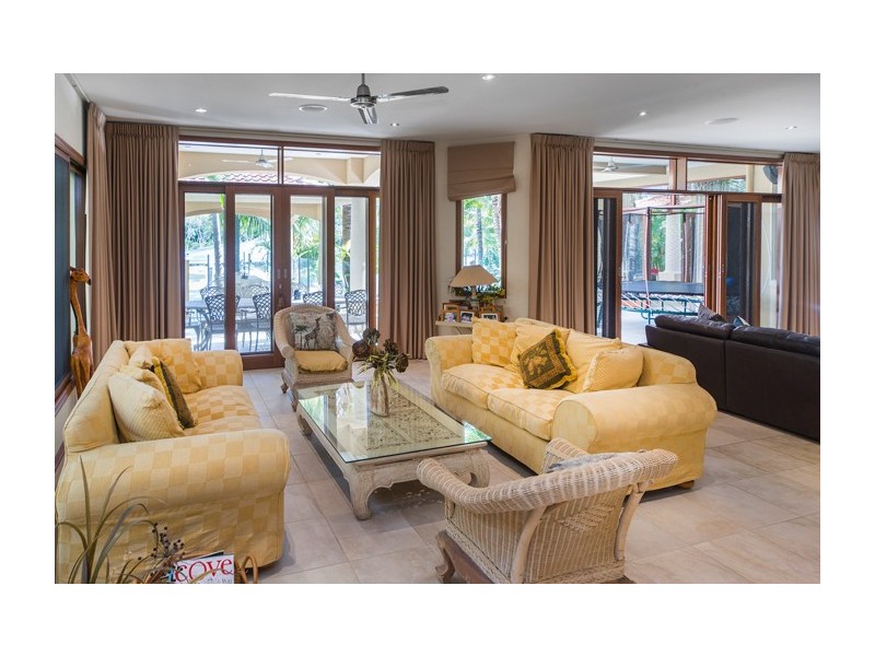 2580 Gracemere Circuit North, Hope Island QLD 4212