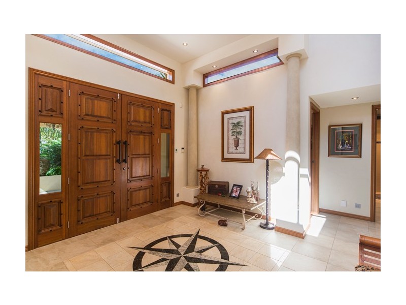 2580 Gracemere Circuit North, Hope Island QLD 4212