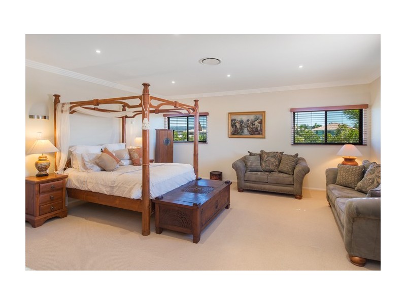 2546 Gracemere Circuit West, Hope Island QLD 4212
