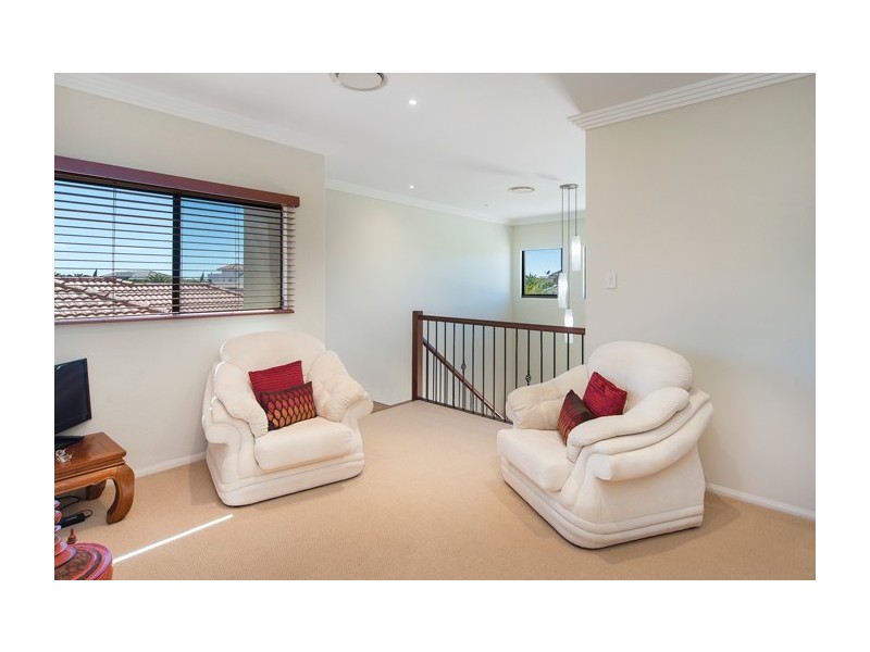 2546 Gracemere Circuit West, Hope Island QLD 4212