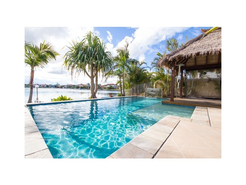 11 Oyster Cove Promenade, Helensvale QLD 4212