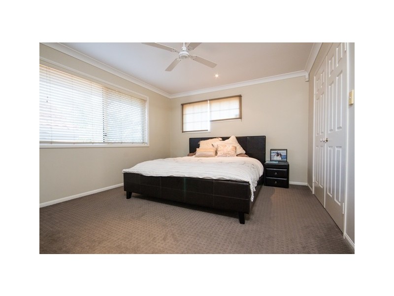 11 Oyster Cove Promenade, Helensvale QLD 4212