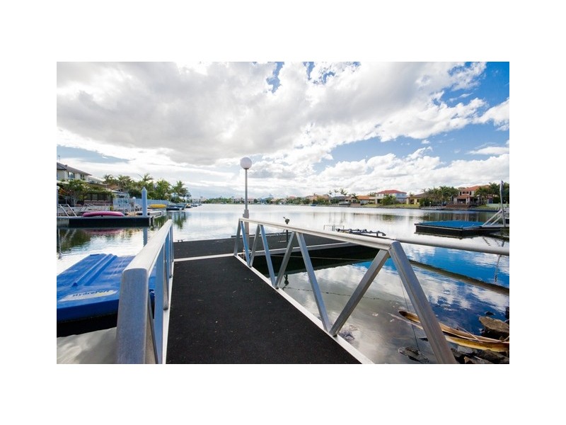 11 Oyster Cove Promenade, Helensvale QLD 4212