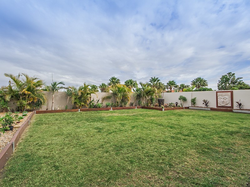 5 Edgewater Place, Helensvale QLD 4212