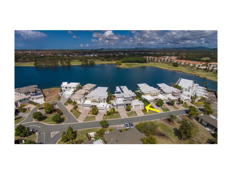 6082 Lugano Drive, Hope Island QLD 4212