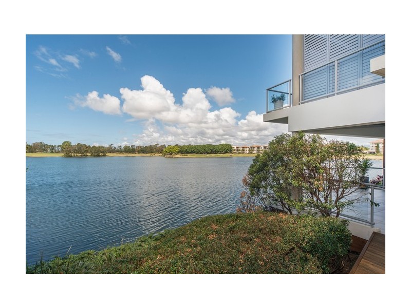 6082 Lugano Drive, Hope Island QLD 4212