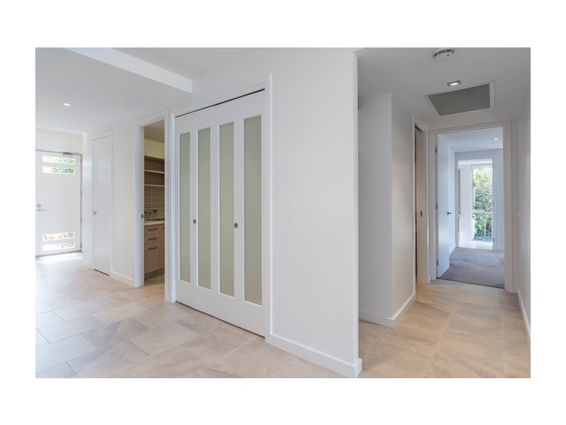 6082 Lugano Drive, Hope Island QLD 4212