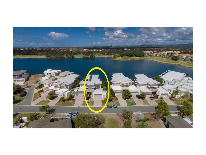 6082 Lugano Drive, Hope Island QLD 4212