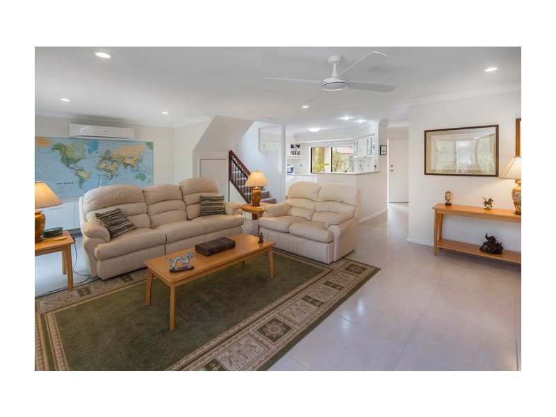 13/23 Santa Barbara Road, Hope Island QLD 4212