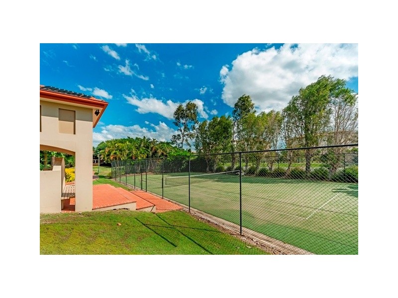13/23 Santa Barbara Road, Hope Island QLD 4212