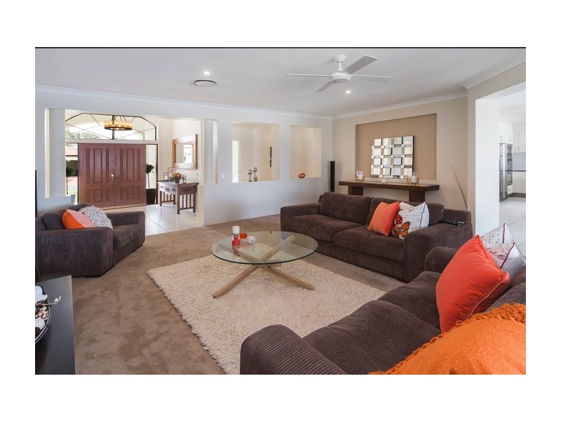 26 Champagne Boulevard, Helensvale QLD 4212