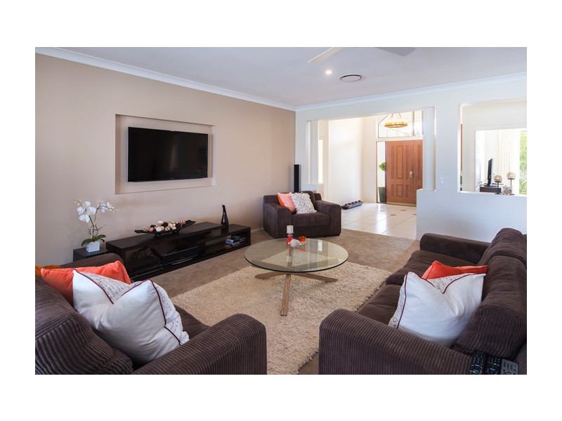 26 Champagne Boulevard, Helensvale QLD 4212