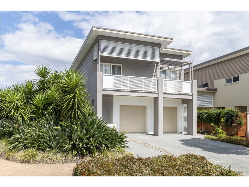 14 Cova Boulevard, Hope Island QLD 4212