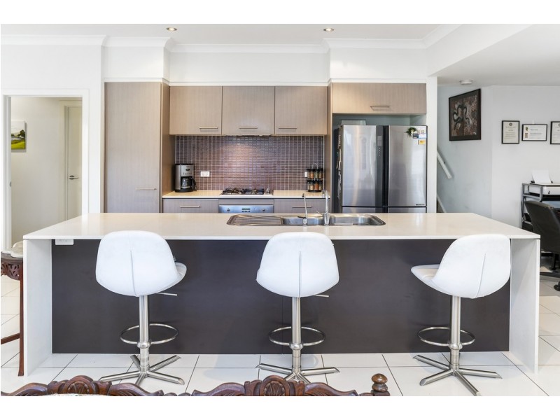 14 Cova Boulevard, Hope Island QLD 4212