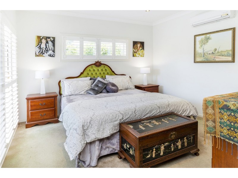 14 Cova Boulevard, Hope Island QLD 4212