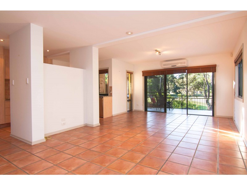 42 Shinnecock Close, Hope Island QLD 4212