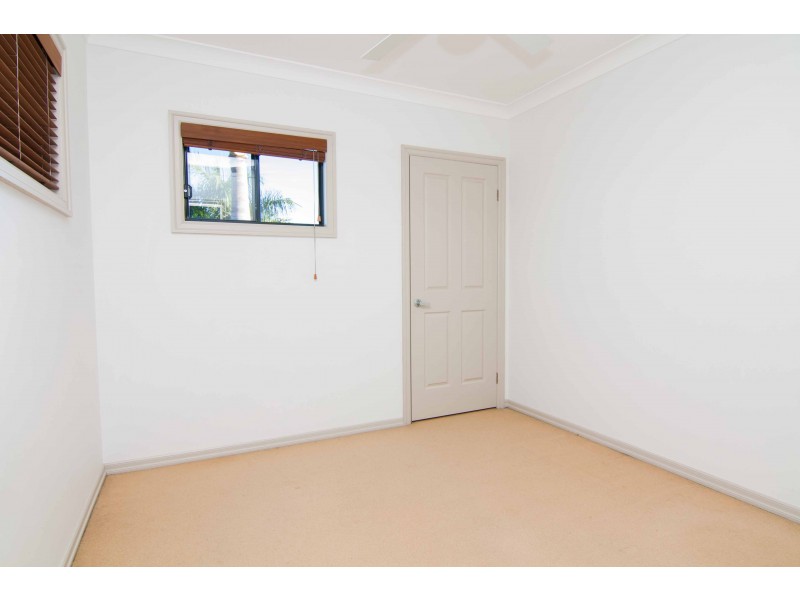42 Shinnecock Close, Hope Island QLD 4212