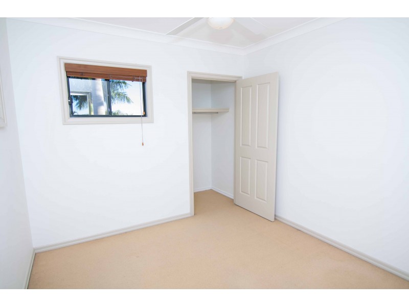 42 Shinnecock Close, Hope Island QLD 4212