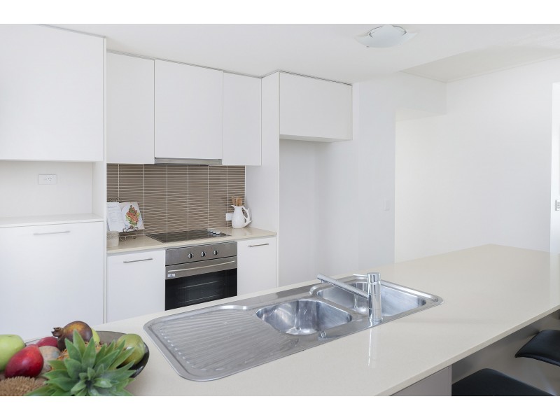 935/66 Sickle Avenue, Hope Island QLD 4212