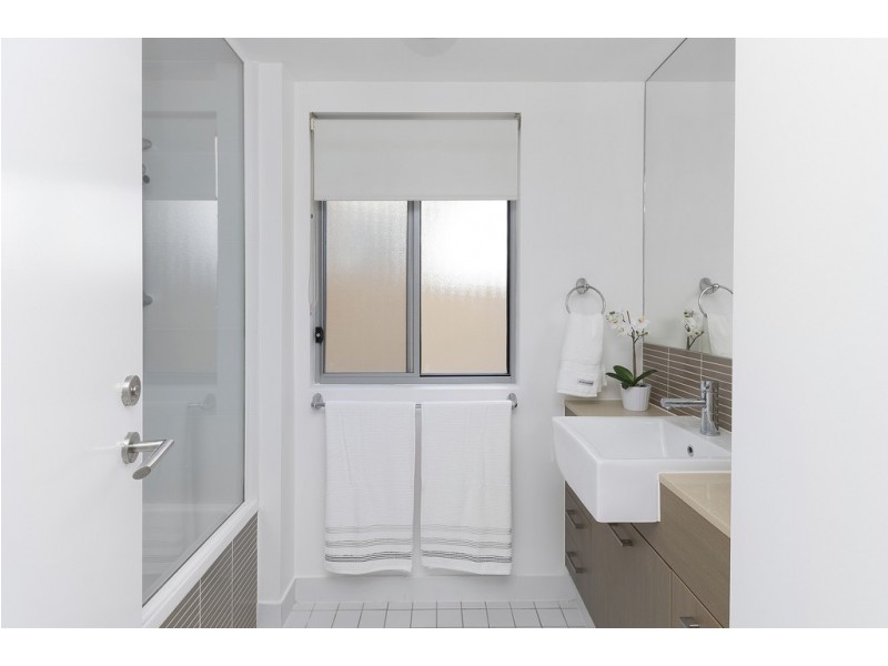 935/66 Sickle Avenue, Hope Island QLD 4212