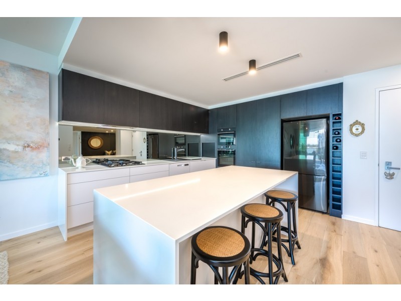 7202/2 Ephraim Island Parade, Paradise Point QLD 4216