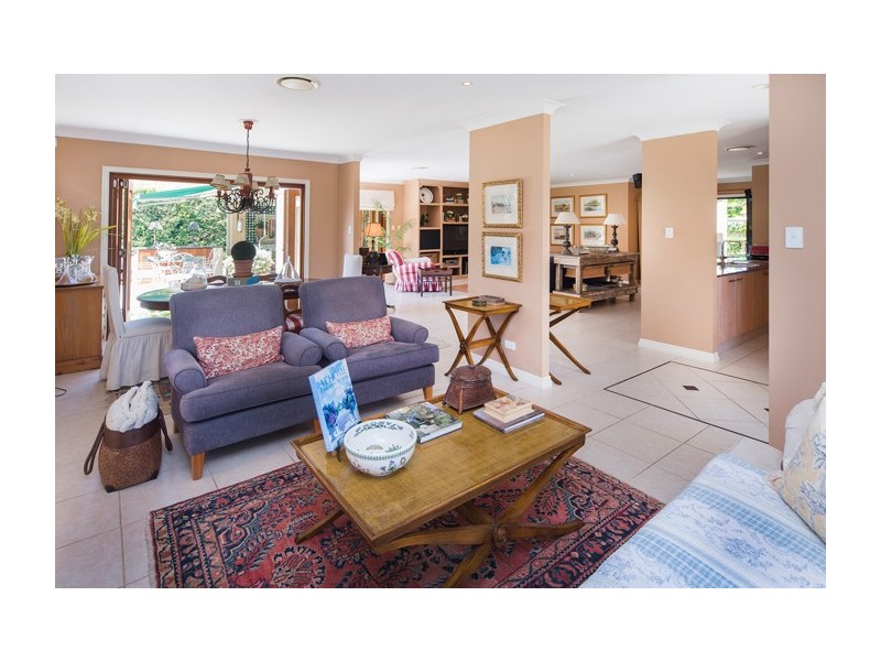 2003 Beaufort Way, Hope Island QLD 4212
