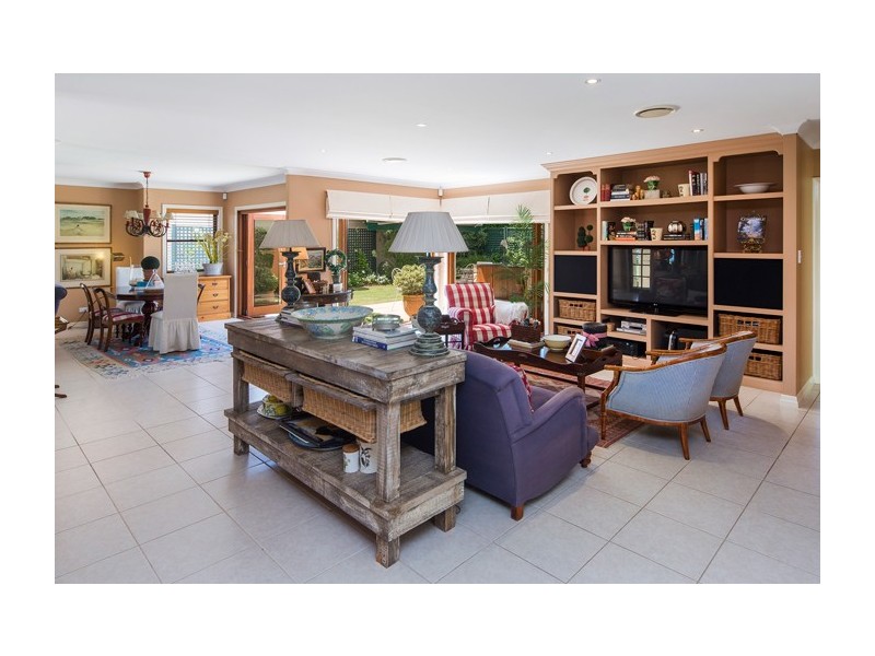 2003 Beaufort Way, Hope Island QLD 4212