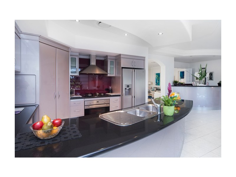 2159 Beaufort Way, Hope Island QLD 4212