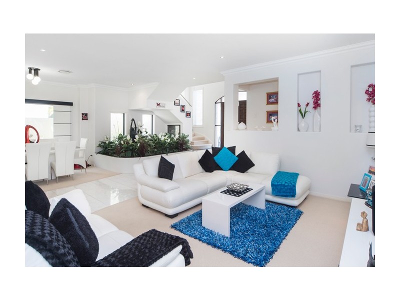 2159 Beaufort Way, Hope Island QLD 4212