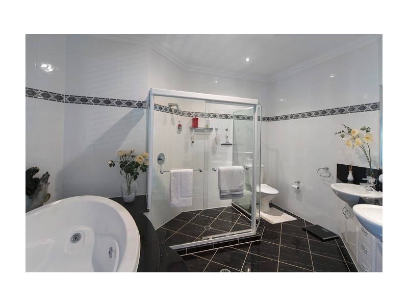 2159 Beaufort Way, Hope Island QLD 4212