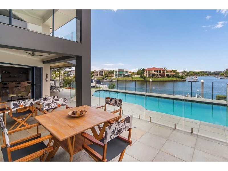 2330 Cressbrook Drive, Hope Island QLD 4212