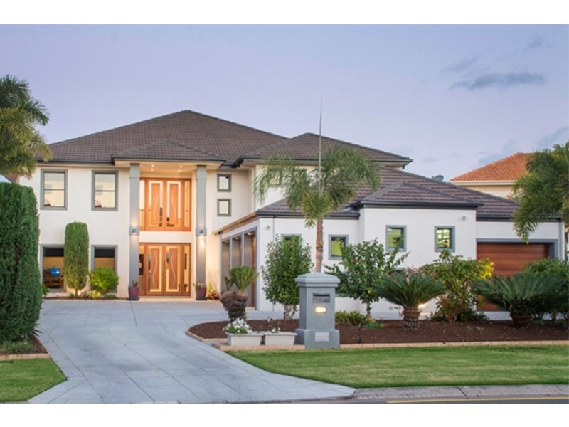 2330 Cressbrook Drive, Hope Island QLD 4212