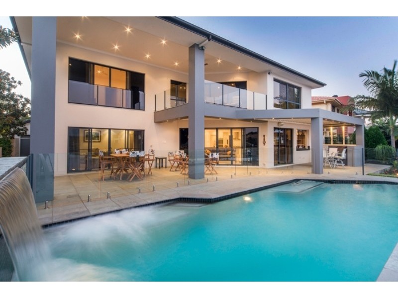 2330 Cressbrook Drive, Hope Island QLD 4212