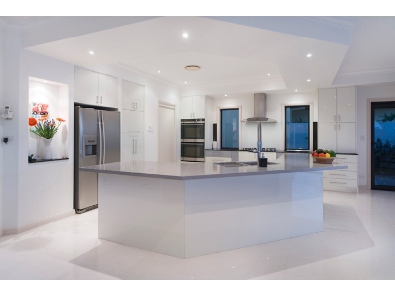 2330 Cressbrook Drive, Hope Island QLD 4212