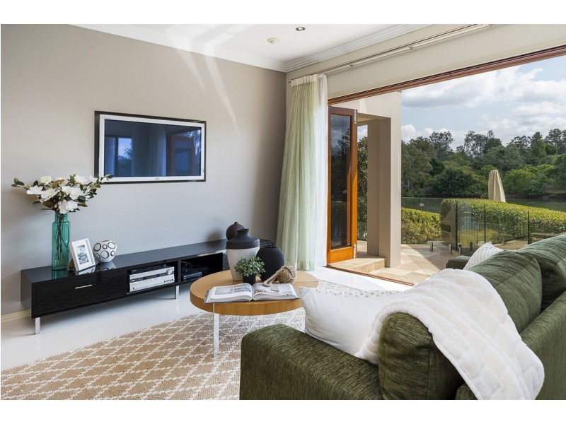 2510 Cressbrook Drive, Hope Island QLD 4212