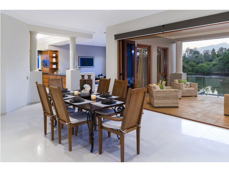 2510 Cressbrook Drive, Hope Island QLD 4212