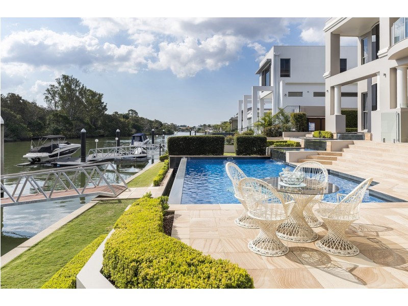 2510 Cressbrook Drive, Hope Island QLD 4212