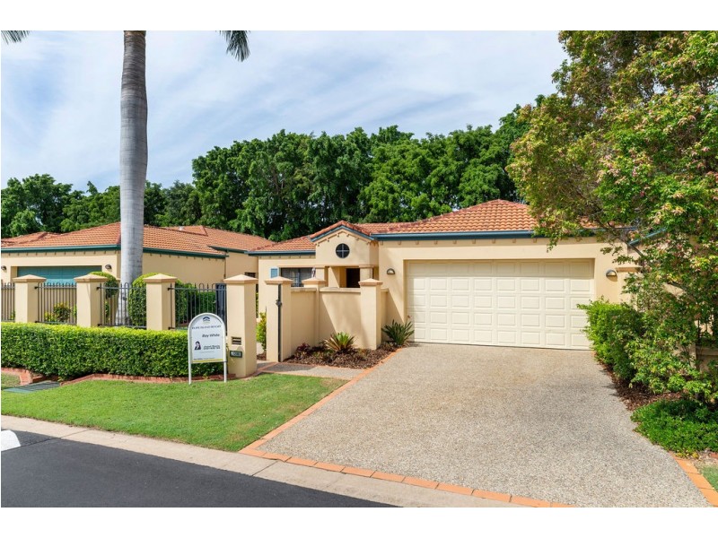 3298 Palladian Drive, Hope Island QLD 4212