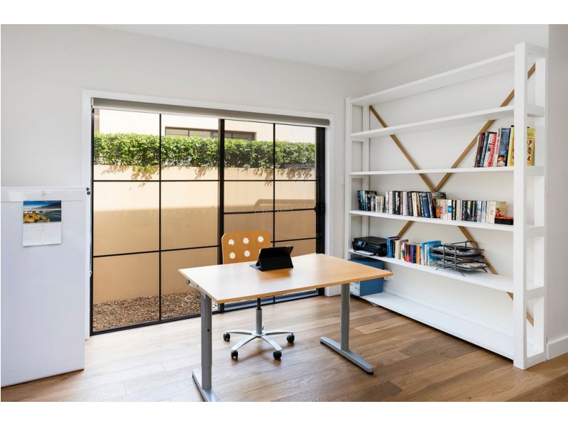 3298 Palladian Drive, Hope Island QLD 4212