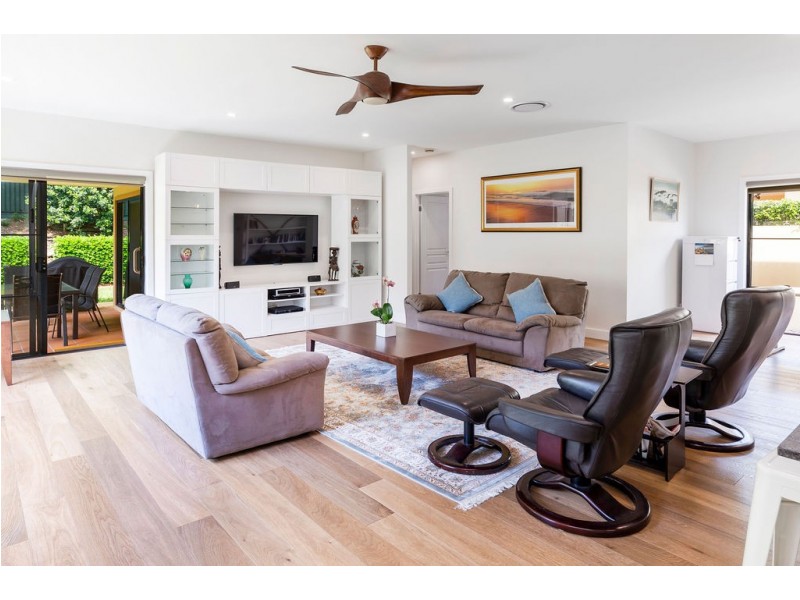 3298 Palladian Drive, Hope Island QLD 4212