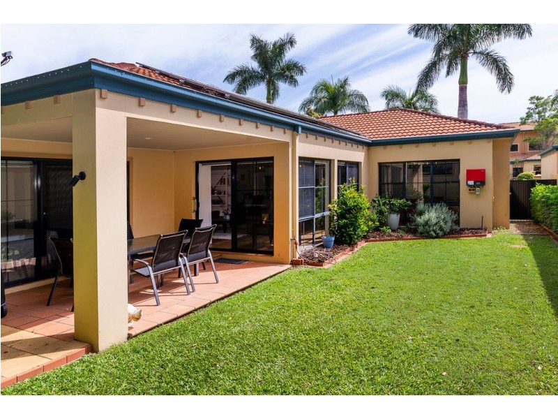 3298 Palladian Drive, Hope Island QLD 4212