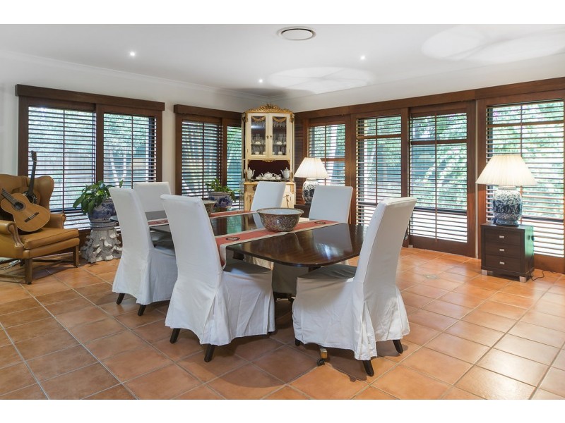 3152 Riverleigh Drive, Hope Island QLD 4212