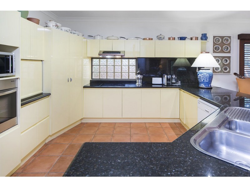 3152 Riverleigh Drive, Hope Island QLD 4212